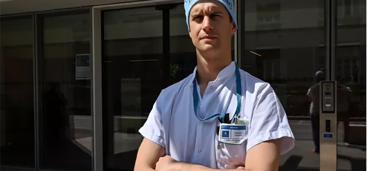 Un médecin réanimateur de Lyon raconte son quotidien.